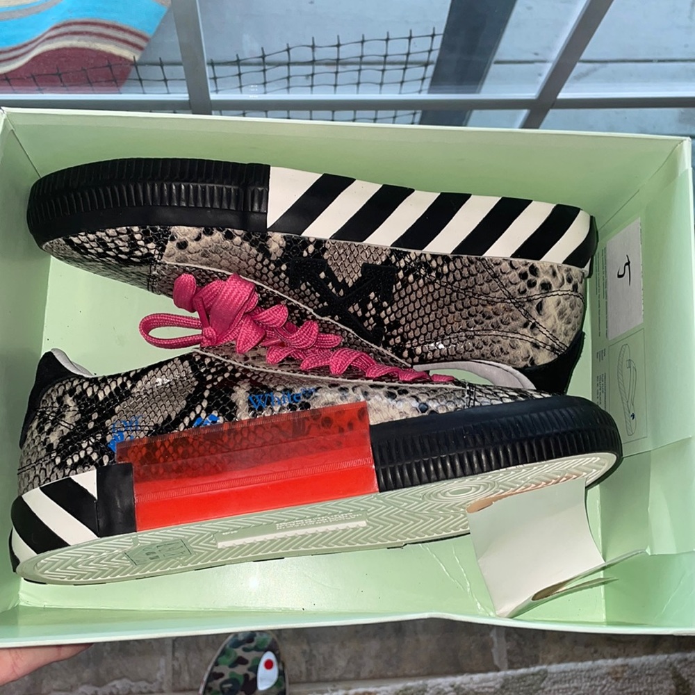 Off white virgil abloh snakeskin sneakers